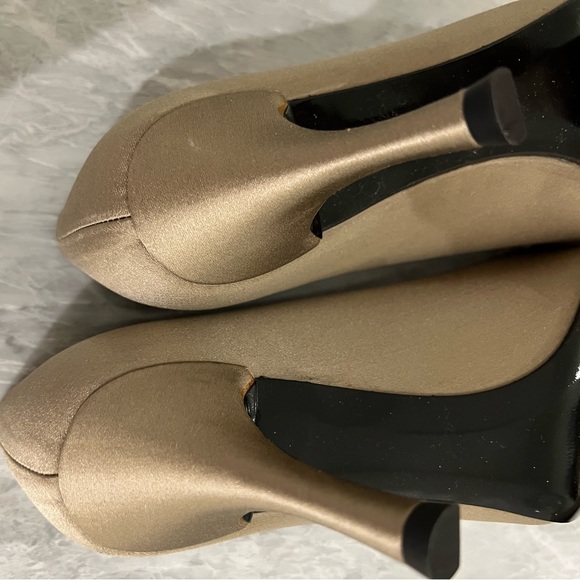 Stuart Weitman Satin Heels - Picture 4 of 6